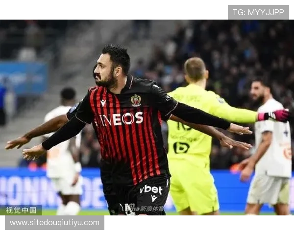 斗球体育直播ios版支持多场赛事同步直播,享受全场精彩瞬间 斗球体育直播ios版支持多场赛事同步直播,享受全场精彩瞬间