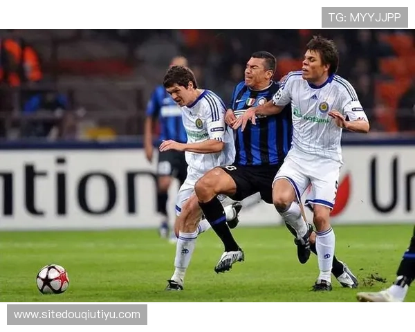 斗球极速版直播平台为足球迷提供丰富的赛事资源和专业的赛事解说服务 斗球极速版直播平台为足球迷提供丰富的赛事资源和专业的赛事解说服务