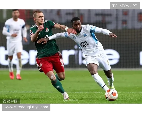 斗球直播app：支持多设备同步观看的足球直播平台介绍